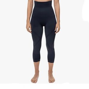 Mother Tucker cropped leggings size small